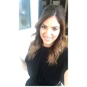 Meet your posher! 💋💕